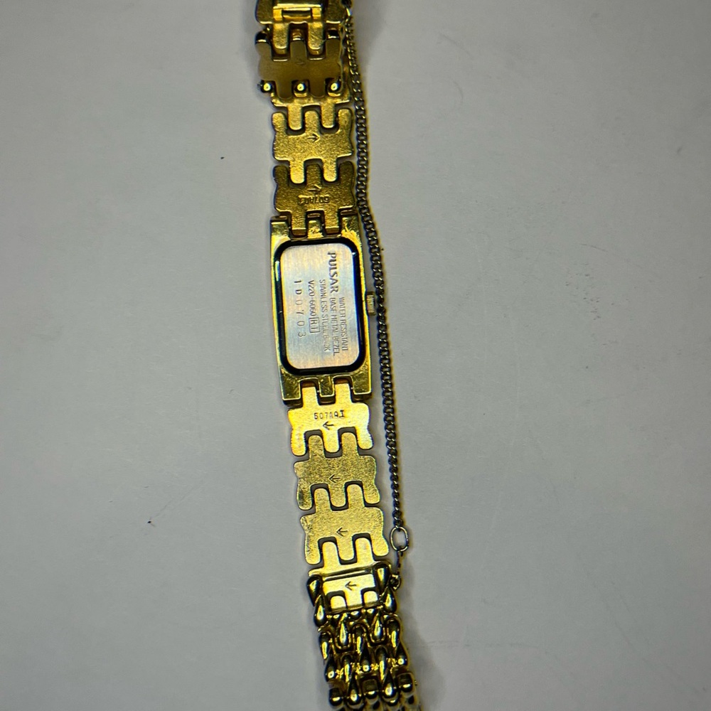 Pulsar Gold Rectangular Watch (need battery) - Picture 6 of 10